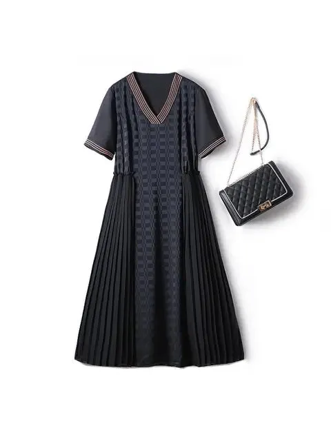 Elegant V-Neck Pleated Chiffon Party Dress