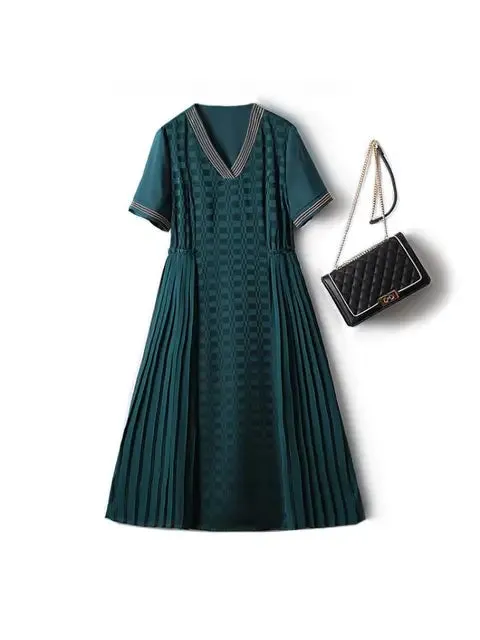 Elegant V-Neck Pleated Chiffon Party Dress